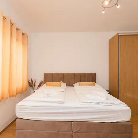 With Private Exit To The And Heated Pool Супетар