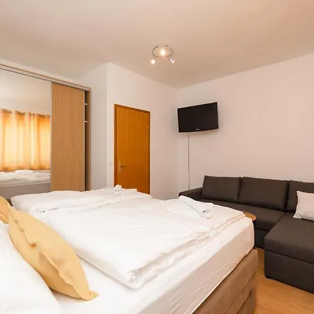 Вилла With Private Exit To The And Heated Pool